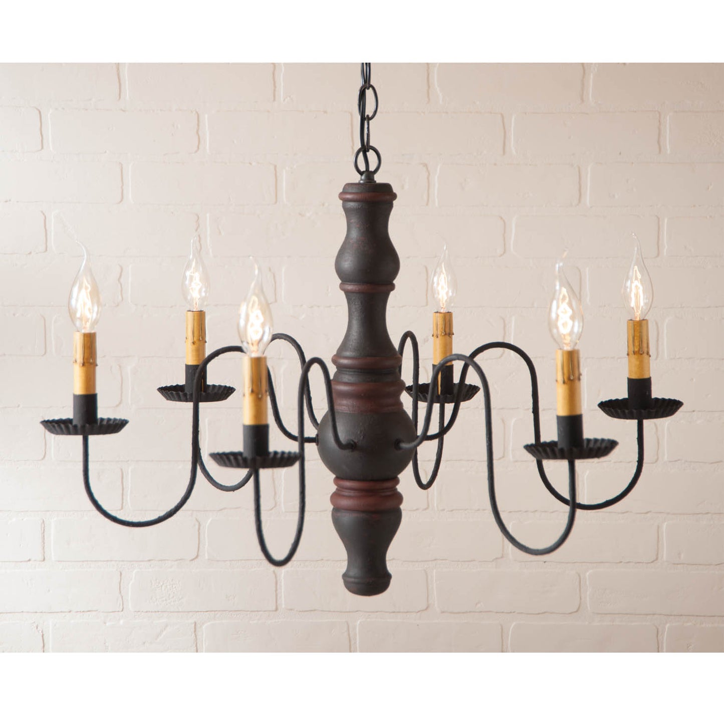 6-Arm Gettysburg Wood Chandelier in Hartford Black with Red Stripe