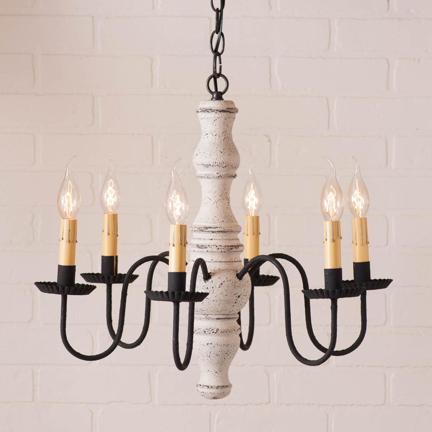 6-Arm Gettysburg Wood Chandelier in Americana White