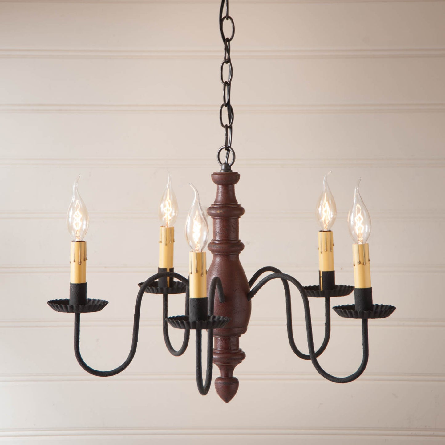 5-Arm Country Inn Wood Chandelier in Americana Red