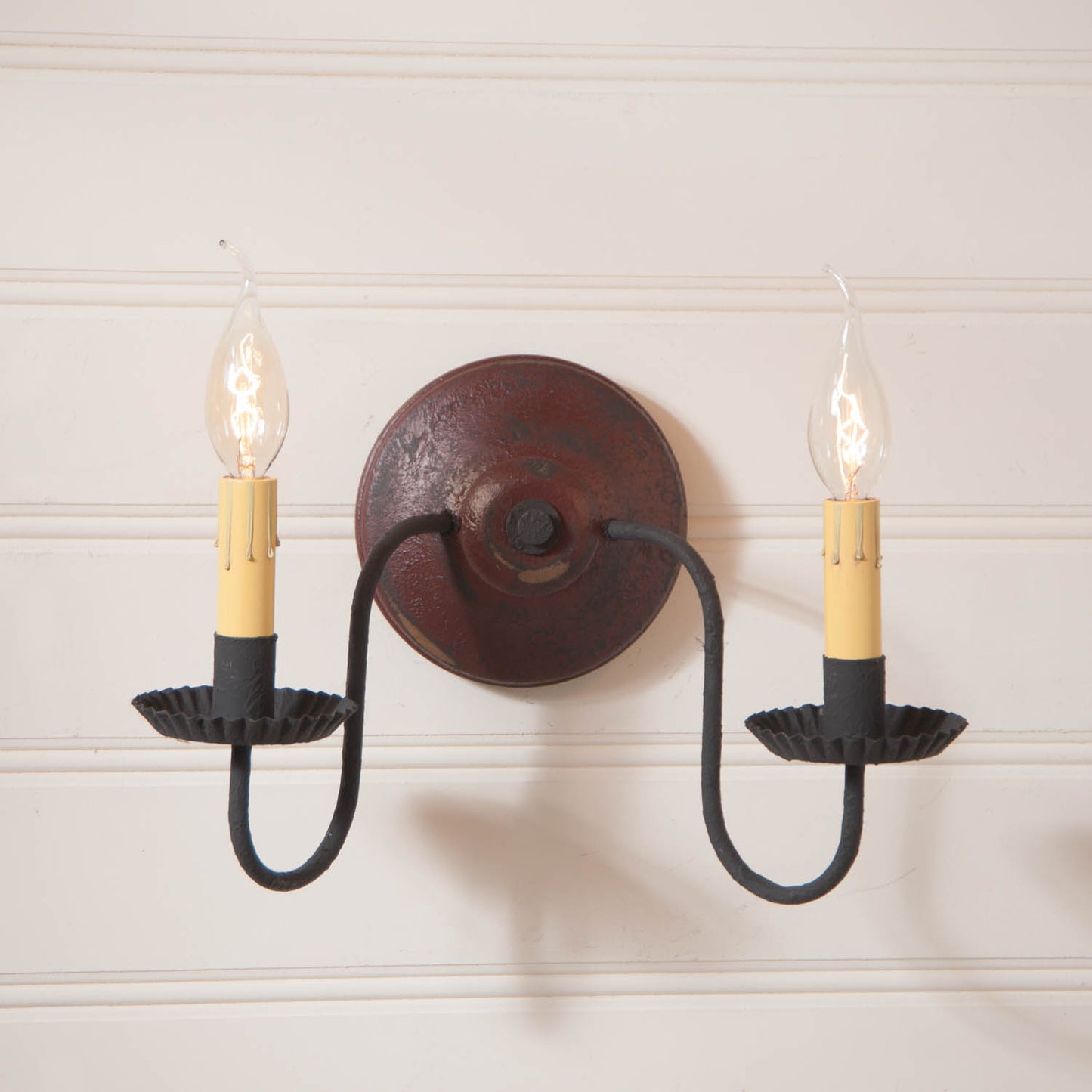 Ashford Wall Sconce in Plantation Red