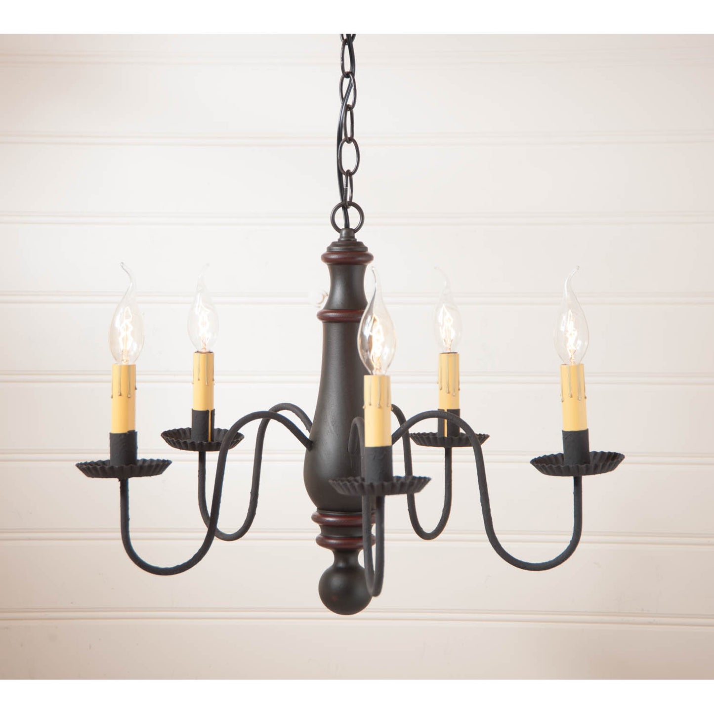 5-Arm Medium Norfolk Wood Chandelier in Sturbridge Black with Red Stripe