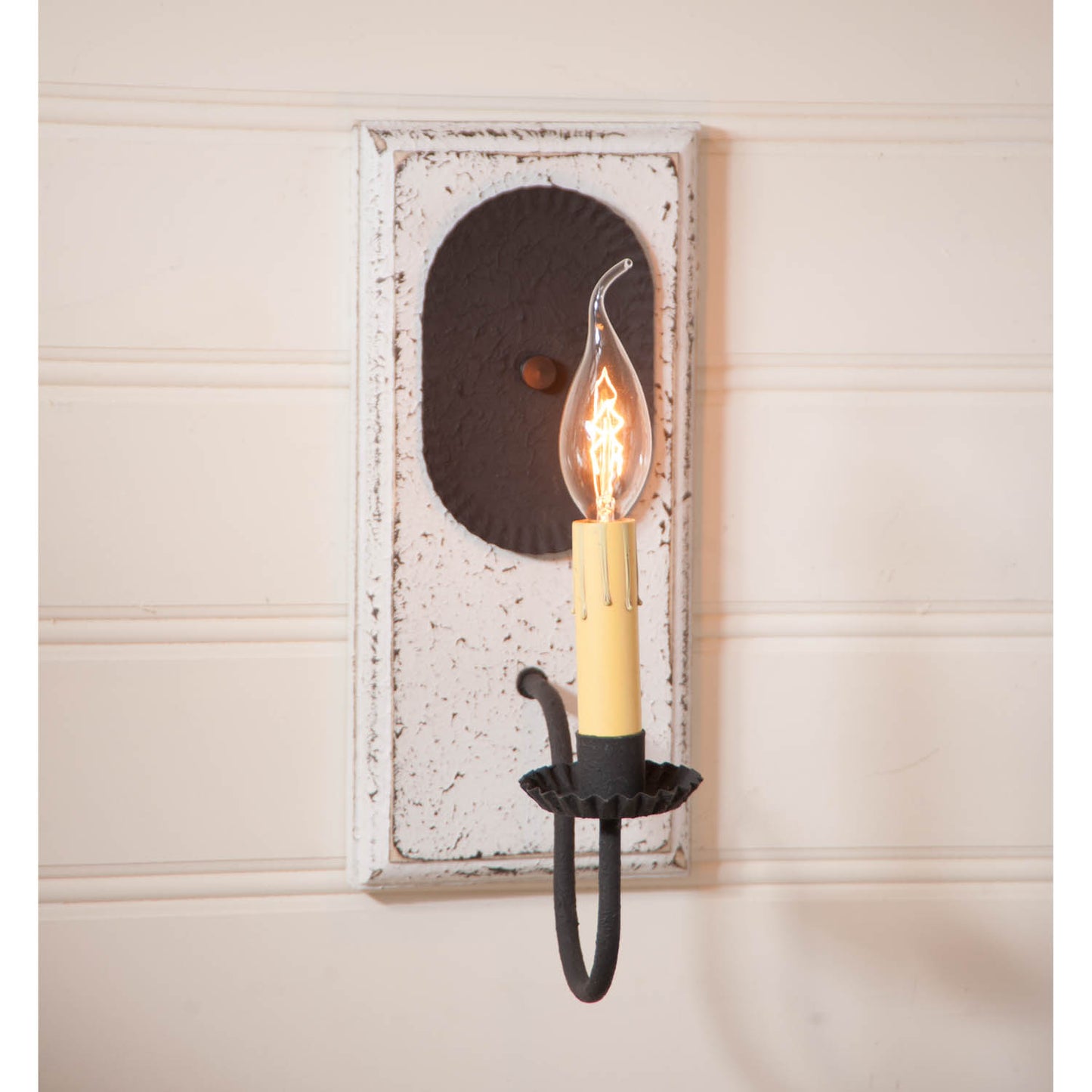 Wilcrest Sconce in Vintage White